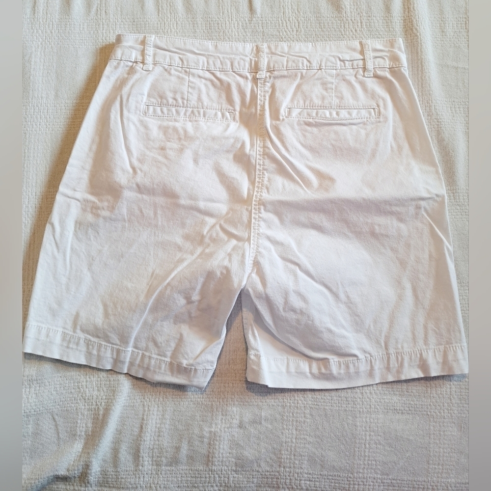 Boden women's size 6US white shorts, 4 pocket, VGUC - Picture 2 of 5